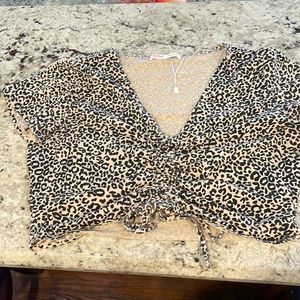 NWOT Romwe size small crop top